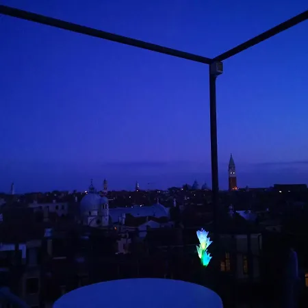 Secret Royal View